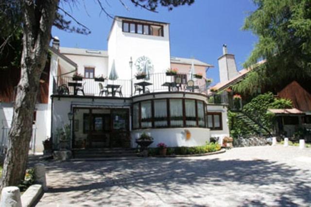 LH Albergo Il Paradiso Pescasseroli Esterno foto