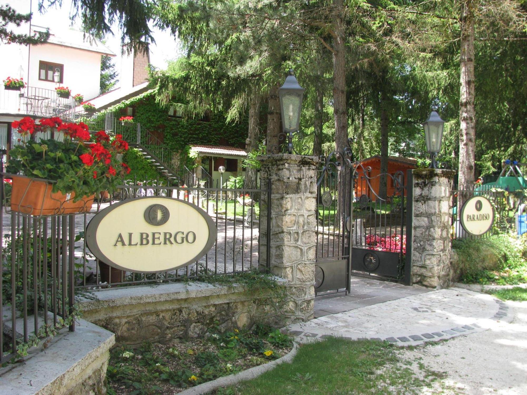 LH Albergo Il Paradiso Pescasseroli Esterno foto