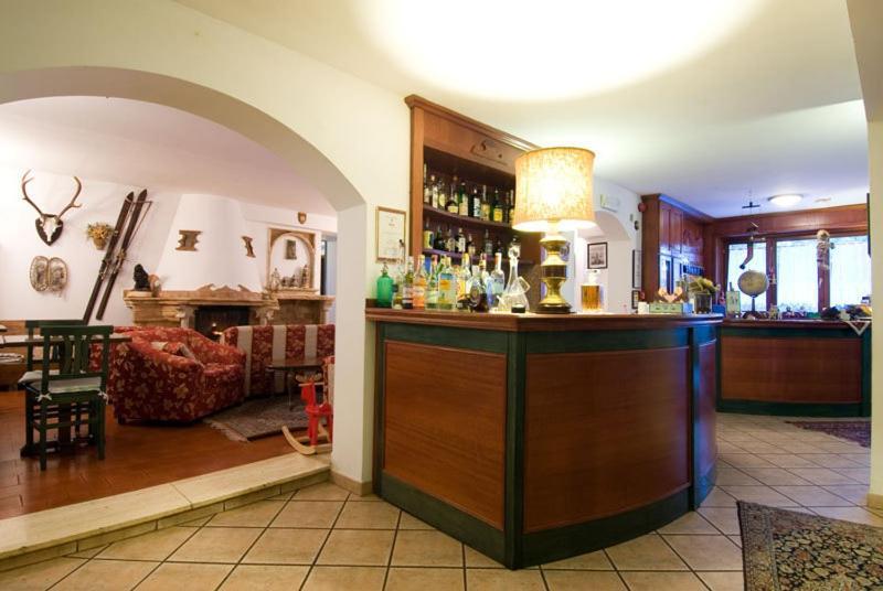 LH Albergo Il Paradiso Pescasseroli Esterno foto