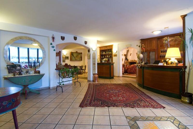 LH Albergo Il Paradiso Pescasseroli Esterno foto