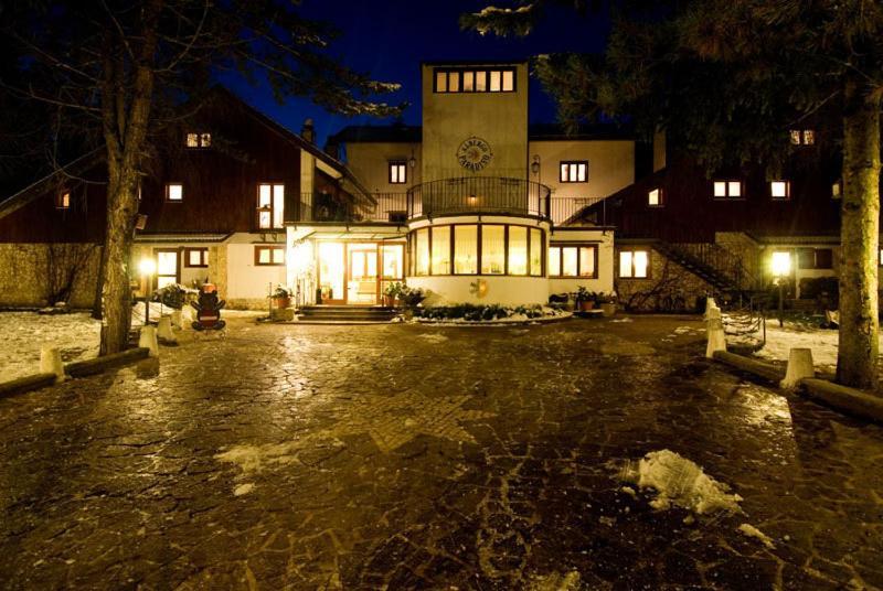 LH Albergo Il Paradiso Pescasseroli Esterno foto