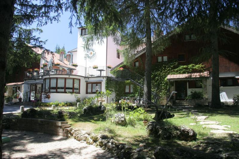 LH Albergo Il Paradiso Pescasseroli Esterno foto