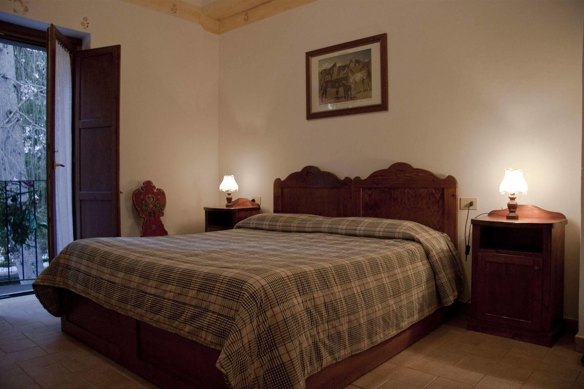 LH Albergo Il Paradiso Pescasseroli Esterno foto