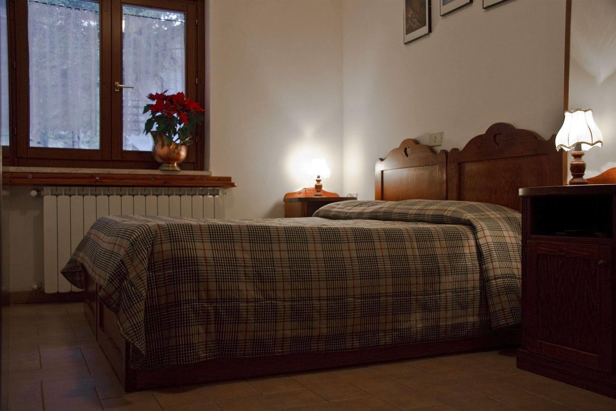 LH Albergo Il Paradiso Pescasseroli Esterno foto
