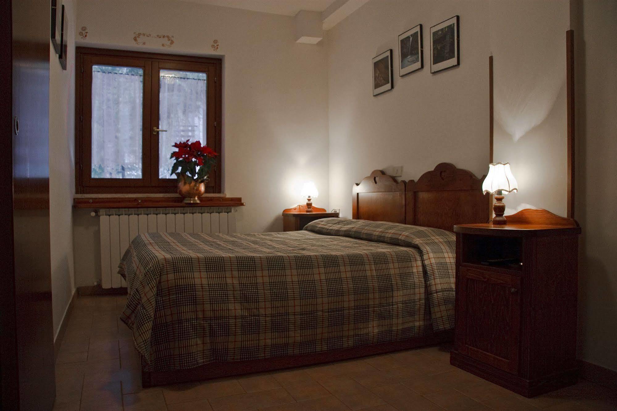 LH Albergo Il Paradiso Pescasseroli Esterno foto